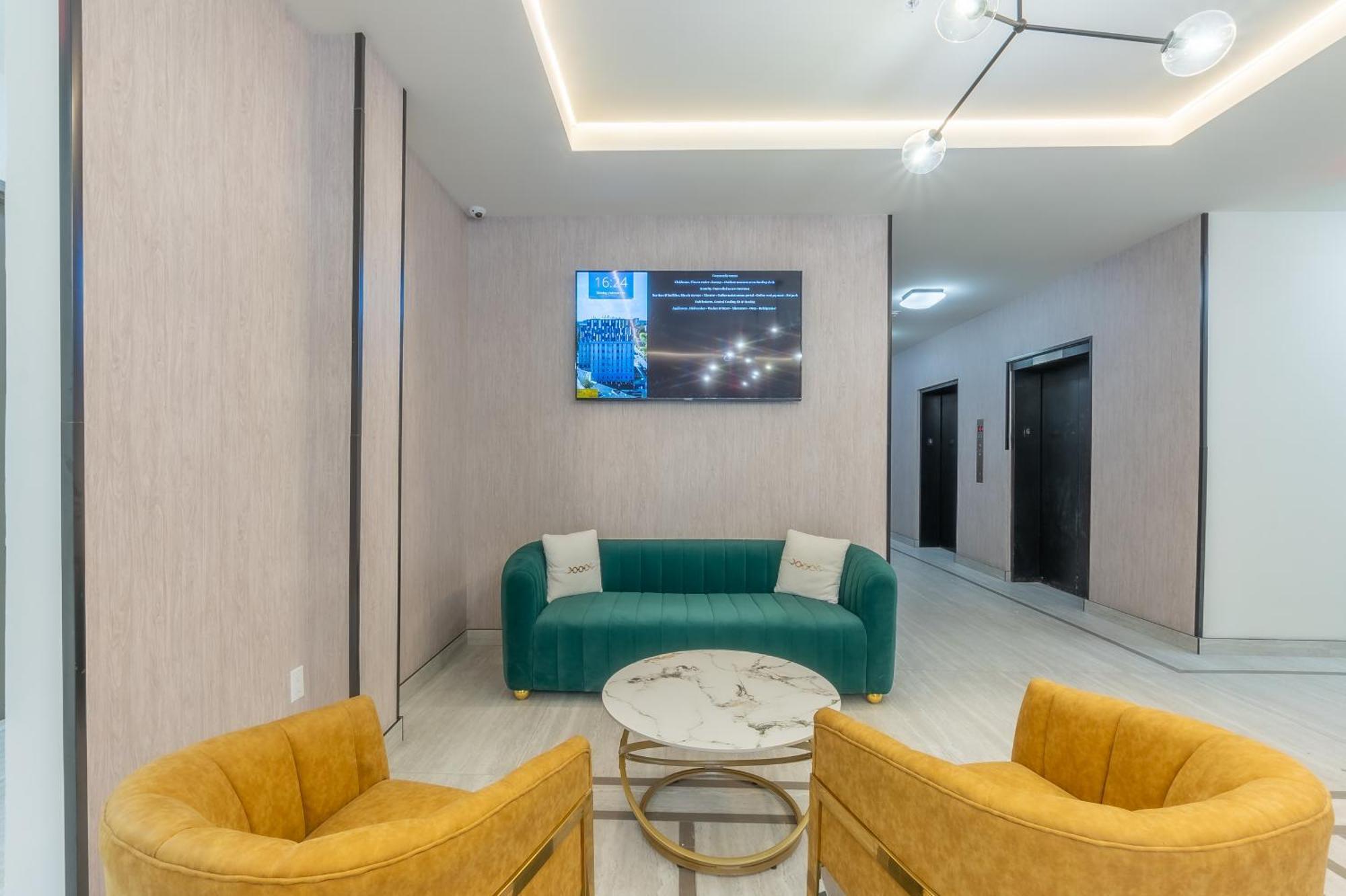 2 Bedroom 2 Bath Suite, Near American Dream And The Airport, Free Parking, King Bed And 2 Queen Beds, Washer And Dryer Orange Bagian luar foto